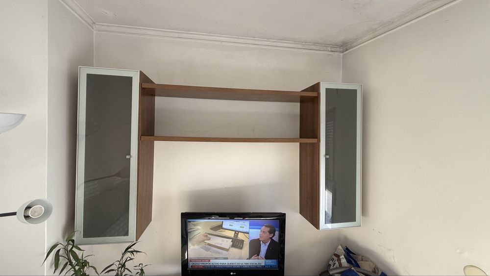 Movel de sala com parteleiras