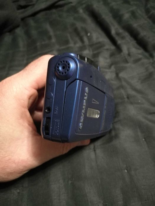 Синій диктофон Olympus