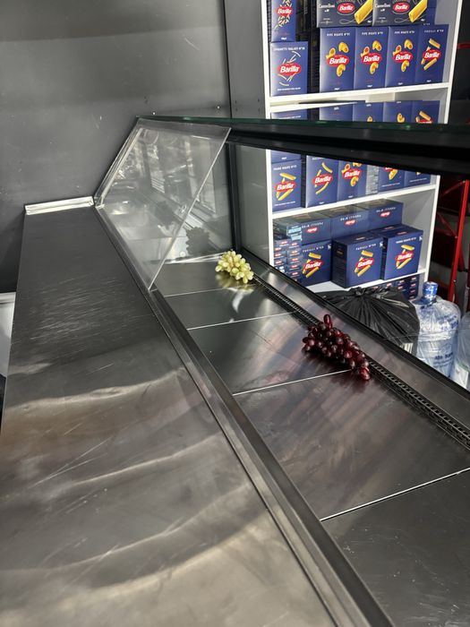 Холодильна вітрина IceThermo «Пальміра Куб М 1.8»
