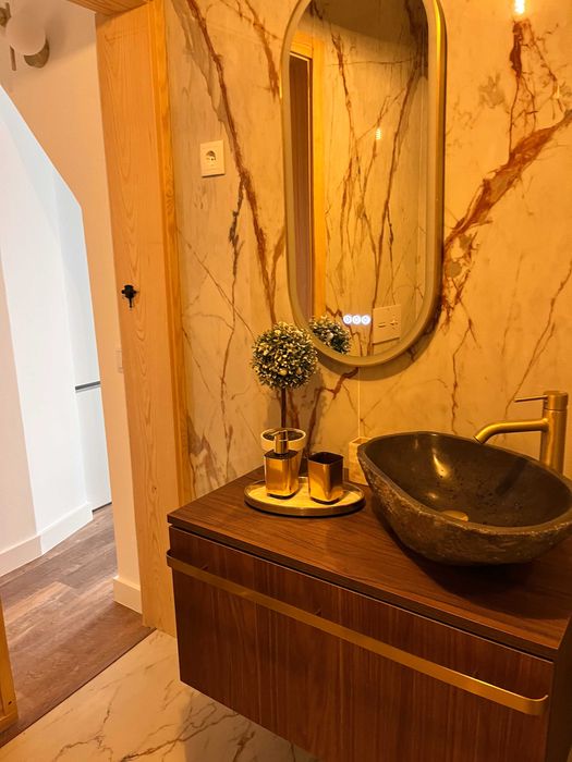 APARTAMENTO T1 TOTALMENTE RENOVADO E COMPLETAMENTE MOBILADO