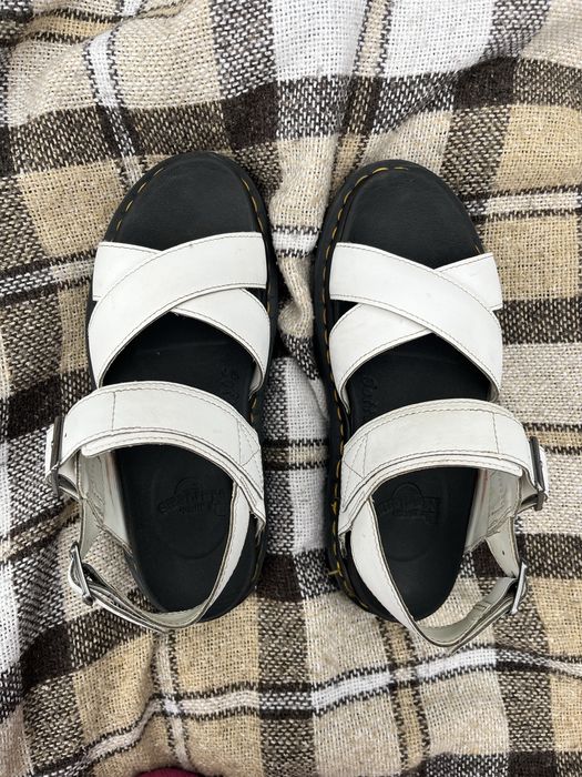 Білі сандалі Dr. Martens Voss II 38 розмір
