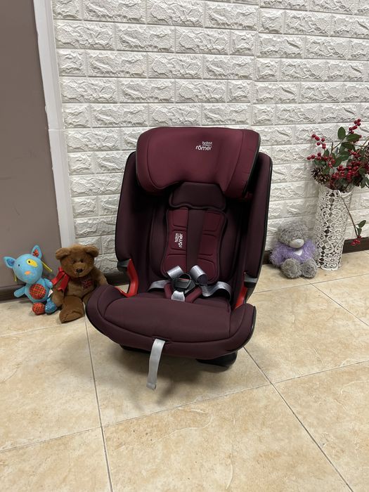Автокрісло Britax Romer ADVANSAFIX IV m Група 1/2/3 (9-36кг) брітакс