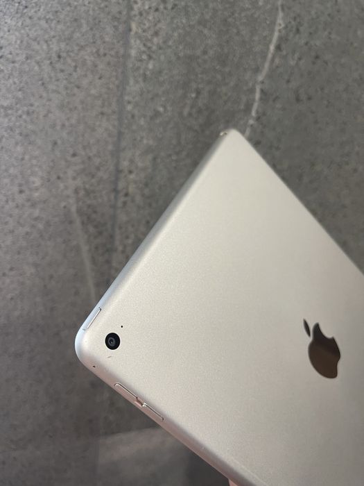 iPad Air 2 16gb Wi-Fi Silver (38)