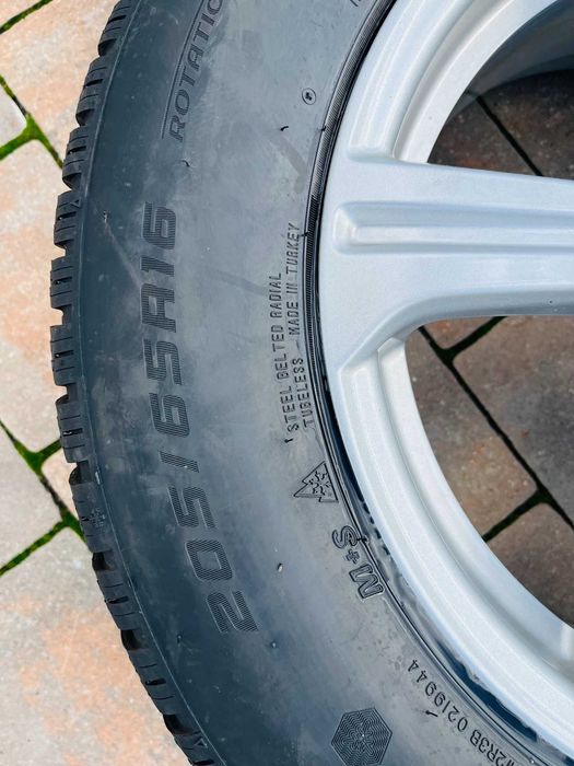 Oryginalne koła zimowe Ford Puma 16" 205/65R16 Falken Eurowinter HS02 | DOT 2025 | Stan BDB