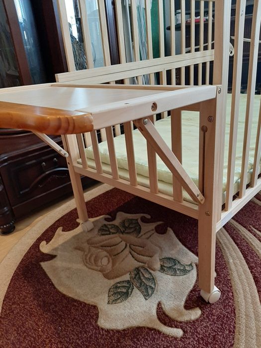 Зручне якісне дитяче ліжечко