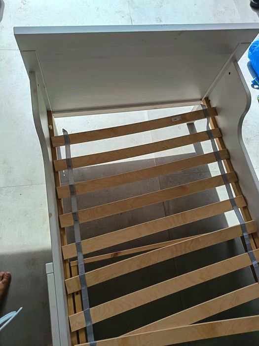 Cama criança em bom estado