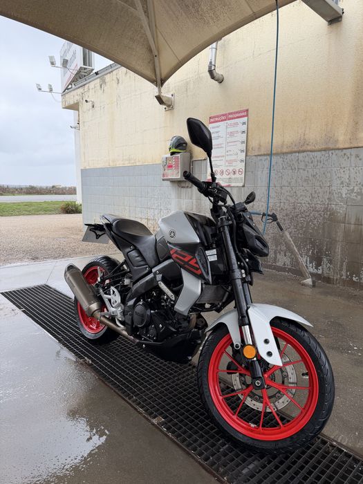 YAMAHA MT 125
