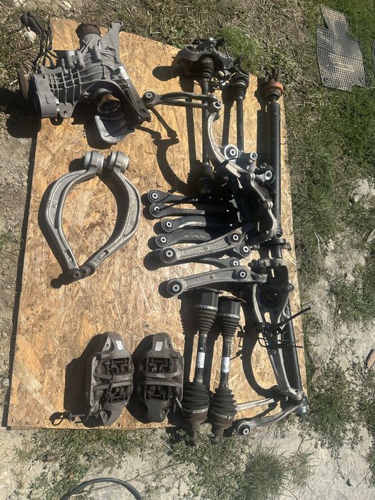 Передній ричаг audi q5,audi a6 c8,80a407695D,80a407696D