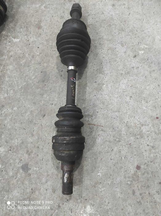 Полуось передняя левая привод на Daewoo Lanos