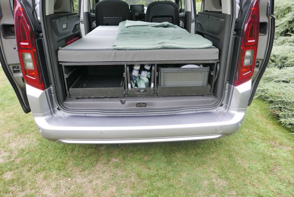 zabudowa kempingowa do samochodu+ akcesoria Camper-box- kampervan- Toyota Proace City