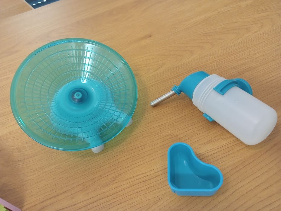 Zestaw poidełko i karuzelka