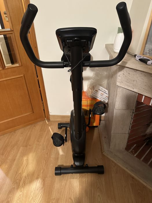 Bicicleta Estática ZIPRO – Como Nova – Monitor LCD lisboa