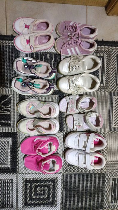 Взуття для дівчинки