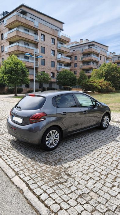 Peugeot 208 1.2 Puretech Style 82cv