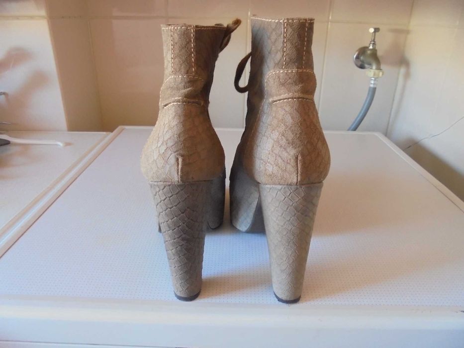 botas de senhora muito lindas