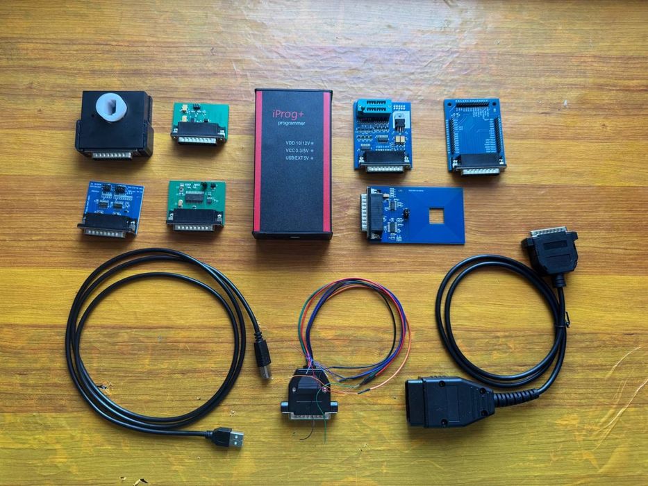 Програматор iProg + 7 адаптерів + софт (міняє s/n)