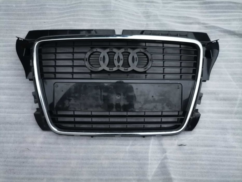Gril atrapa chłodnicy Audi A3 8p