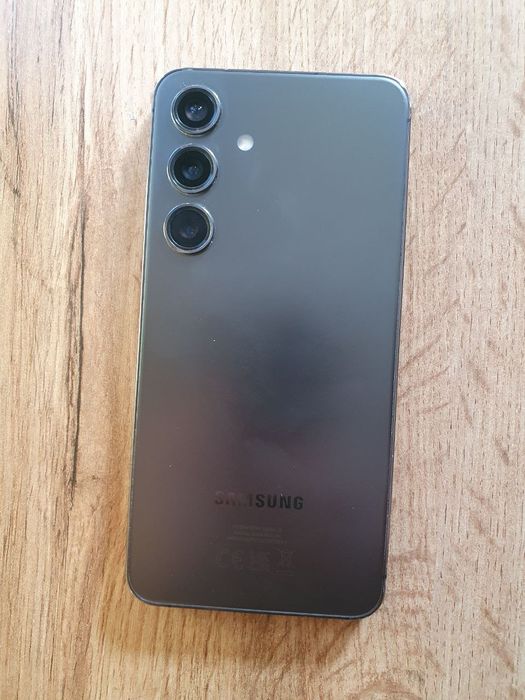 Samsung s24 8/256 Black