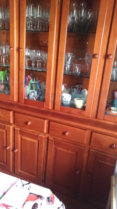 Vendo louceiro madeira macica