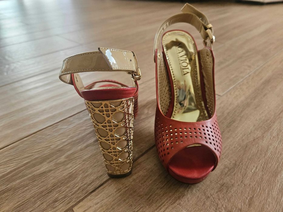 Włoskie letnie buty marki Scaviola r. 37 + GRATIS bolerko Figleaves