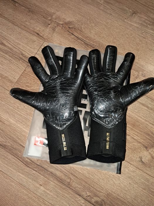 Rękawice bramkarskie T1TAN