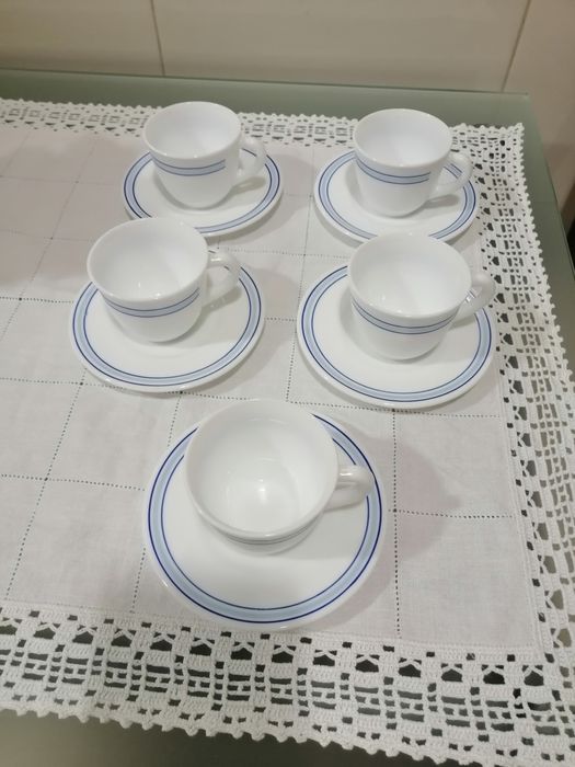 Pratinho sopa criança+Chávenas café pirex+tabuleiro inox+resguardos