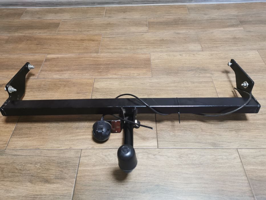 Фаркоп (тягово-сцепное устройство) Лобода