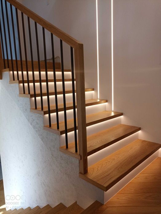 Schody drewniane balustrady
