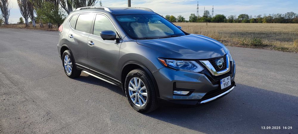Nissan Rogue 2017  SV premium