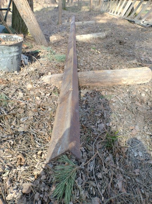 Kątownik nierównoramienny stalowy