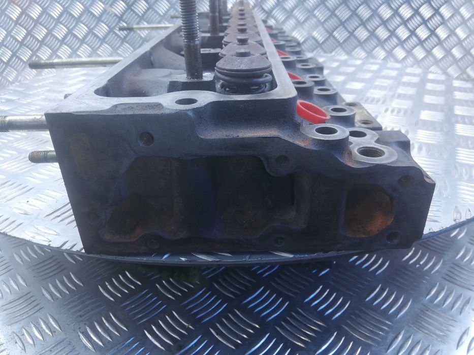 Głowica do silnika Perkins 1006. Cylinder head Perkins 1006