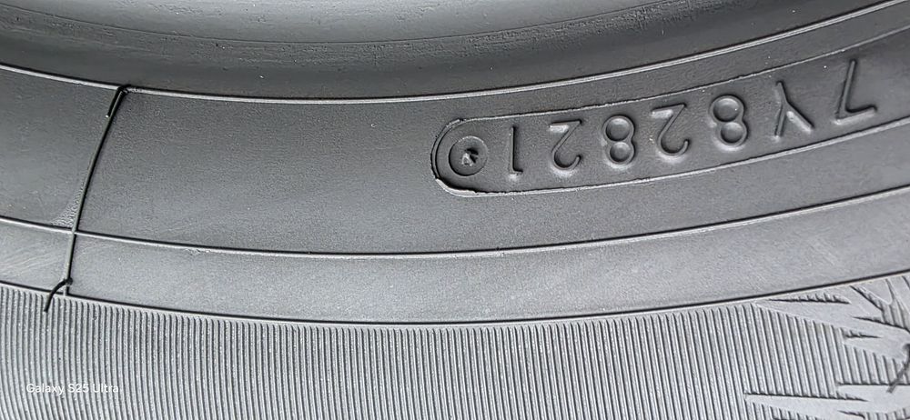 225/55/18 toyo komplet zimowe