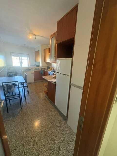 Quarto com varanda 600mts da Universidade de Aveiro