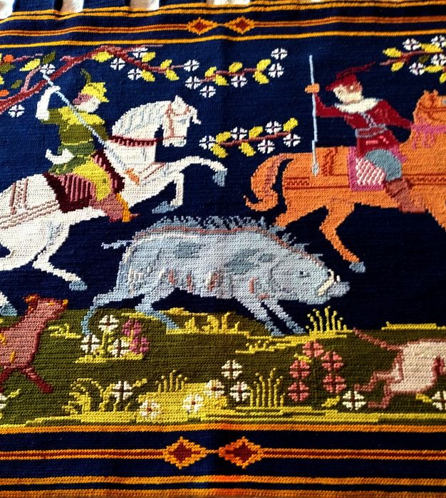 Painel em Arraiolos Motivo Caça Medieval, novo.