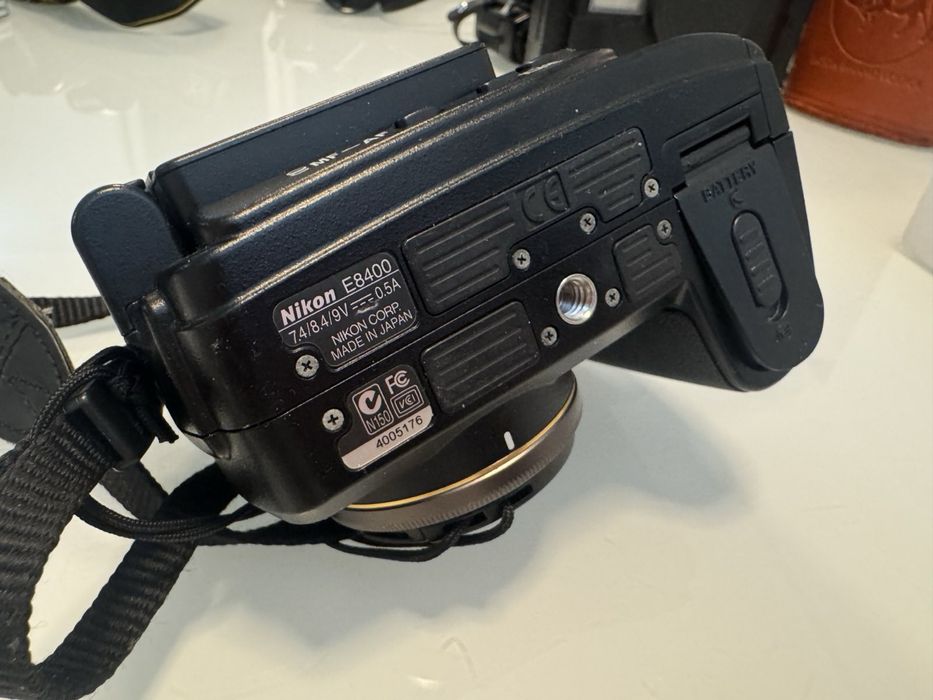 Nikon Coolpix 8400