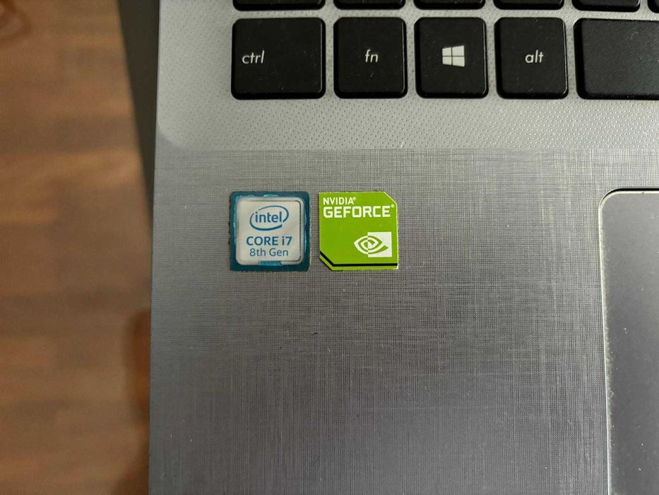 Portátil Asus A507U