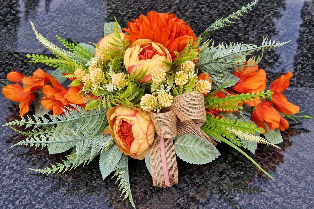 Stroik IKEBANA kompozycja kwiatowa na grób Z426