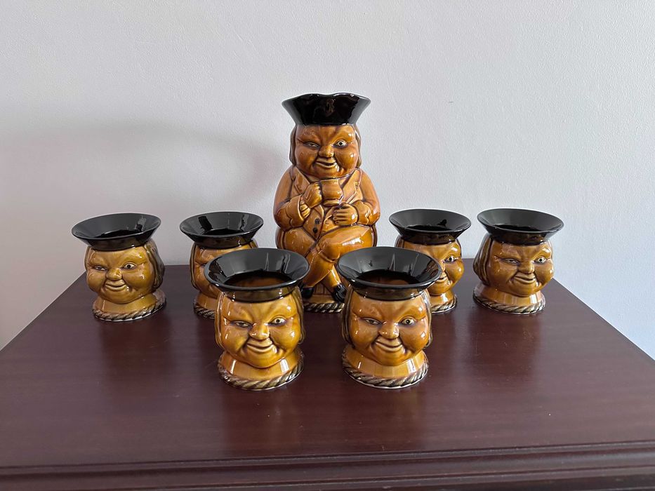 Jarro e 6 canecas da Fábrica Subtil