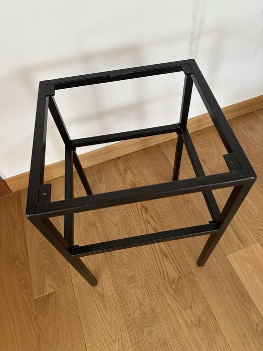 Metalowy stojak, metalowa rama