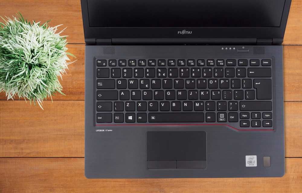Portátil Fujitsu LifeBook U7410 Core i7 10ªGer 16GB SSD512 Teclado PT