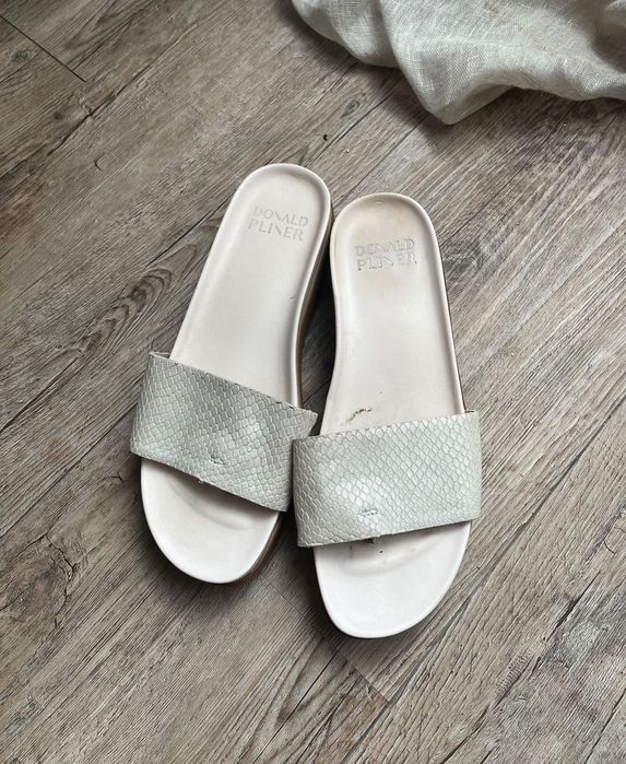 Donald Pliner białe Skórzane Klapki