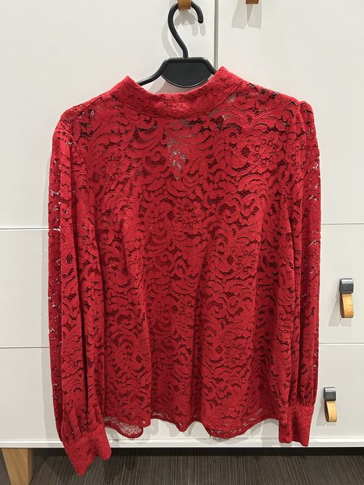 Czerwona bluzka koronkowa rozm.M