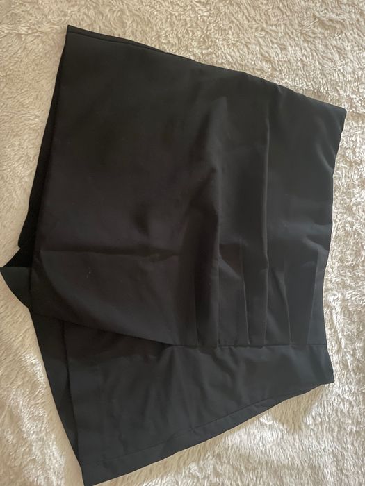 Saia-calção Zara na cor preto