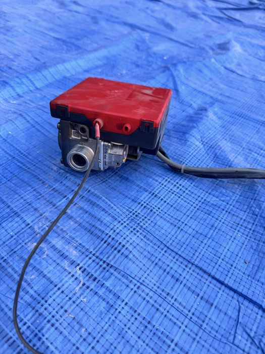 Honeywell VK4105G – zawór gazowy 230V do pieca