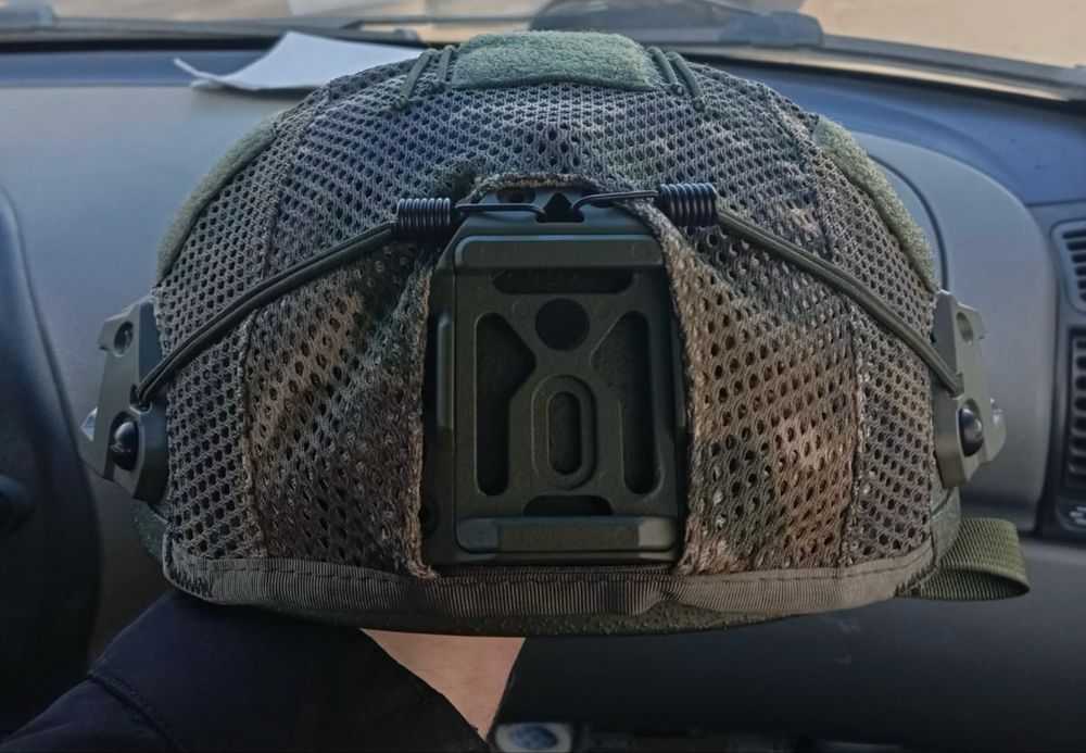 Тактичний безвушний шолом