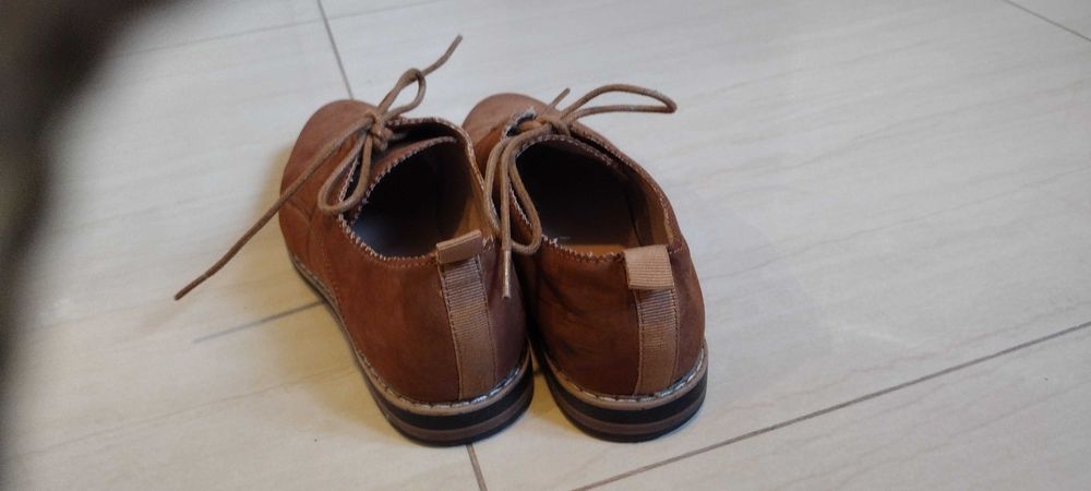 Buty damskie sznurowane