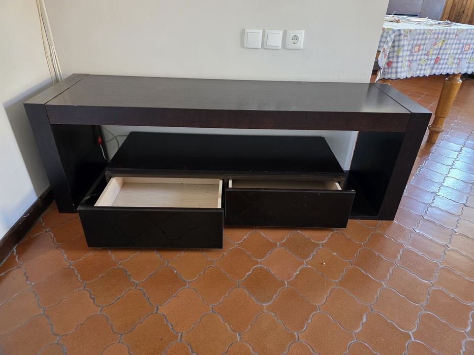 Móvel TV com consola