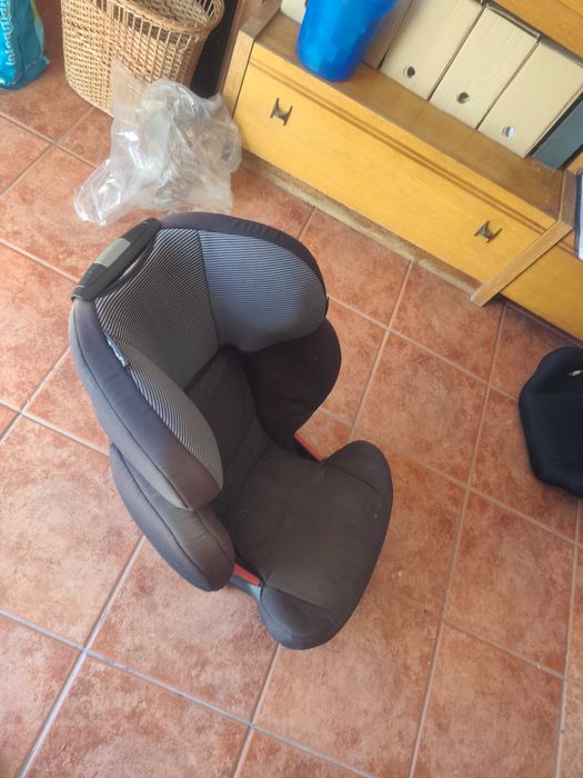 Cadeira automóvel criança