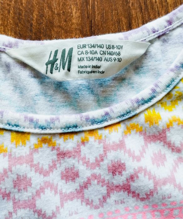 Літнє плаття д/дівчини брендове H&M 134/140р-р кольорове на 8/9років