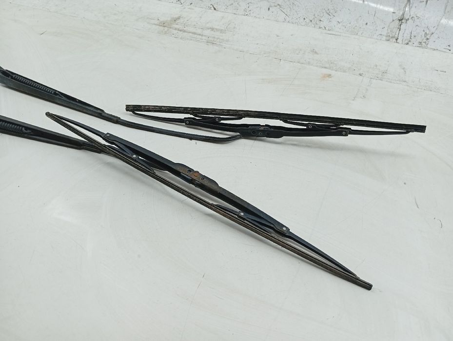 Astes/Escova Limpa Conjunto (2) - FORD FOCUS Turnier (DNW) | 99 - 07